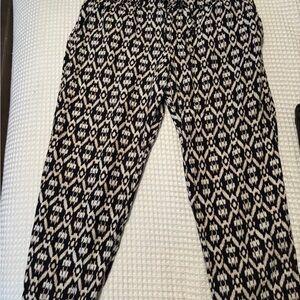 Old Navy Black and White Patterned Pants